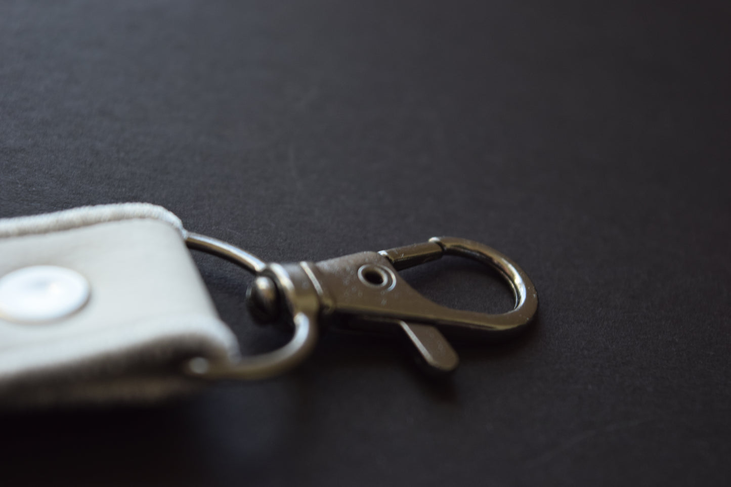 Embroidered Initial Keychain – Custom Letter Key Fob with Metal Clasp